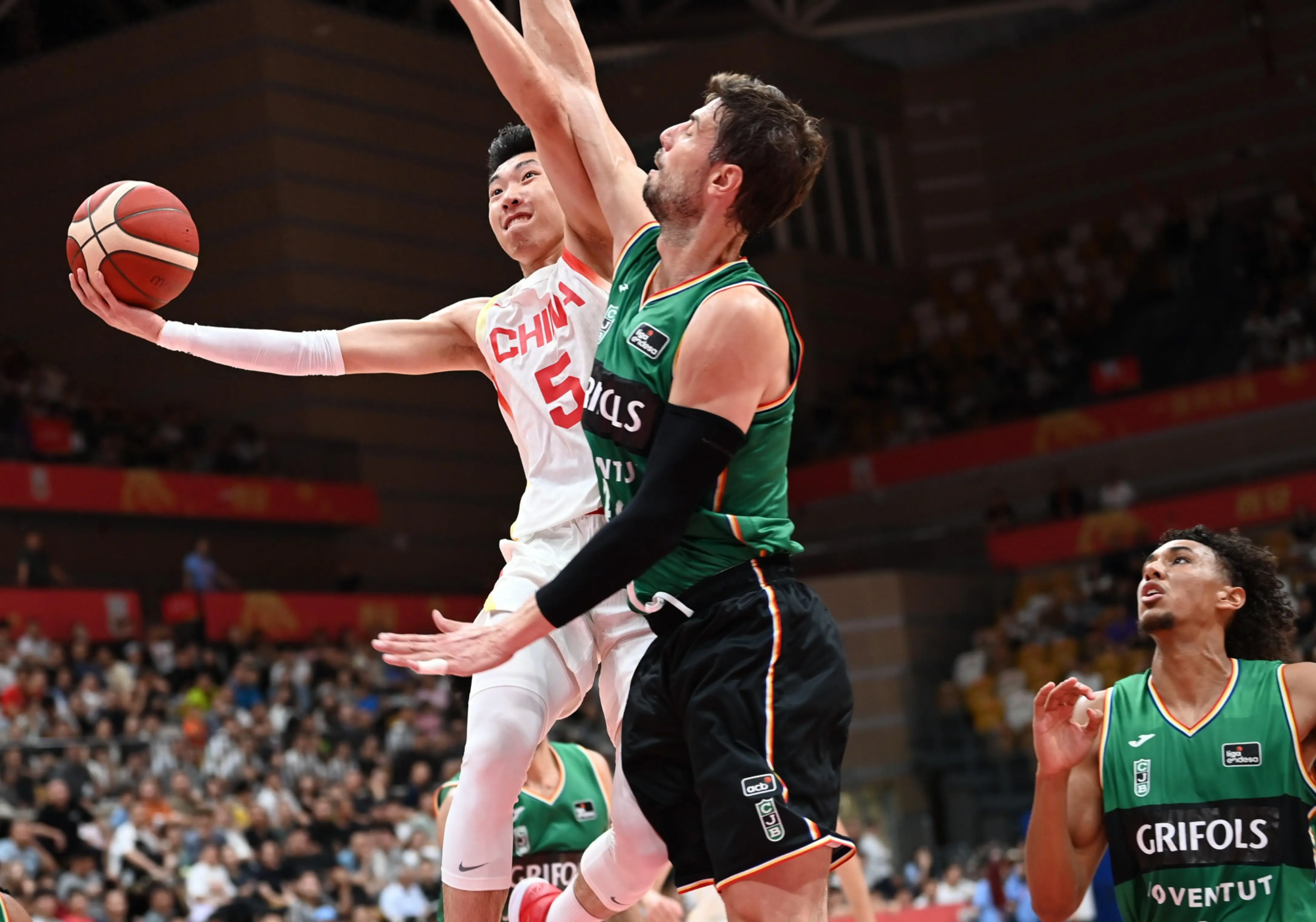 江苏男篮备战北控队,渴望取得双杀战 江苏男篮备战北控队,渴望取得双杀战