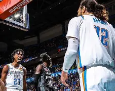 包含雷霆再胜老鹰，亚当斯表现出色独揽+篮板的词条